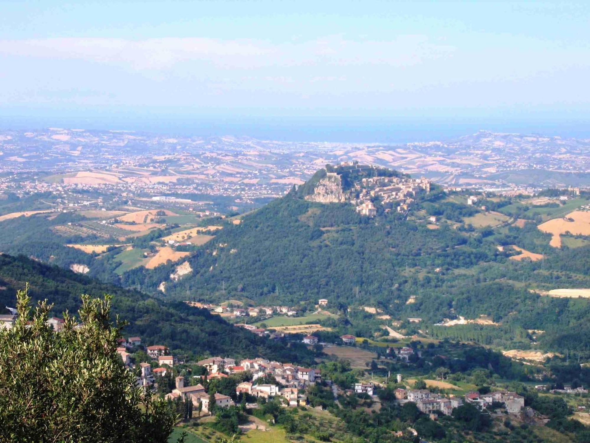 Готель Zunica Ospitalita Dal 1880 Civitella Del Tronto Екстер'єр фото